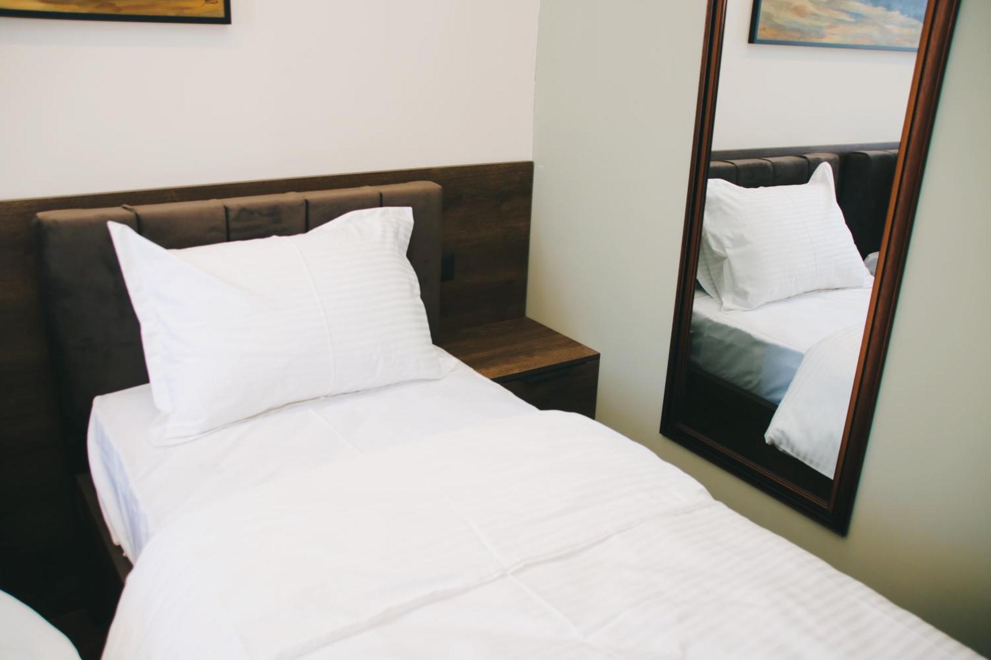 Hotel Rozafa Suhareke Zewnętrze zdjęcie
