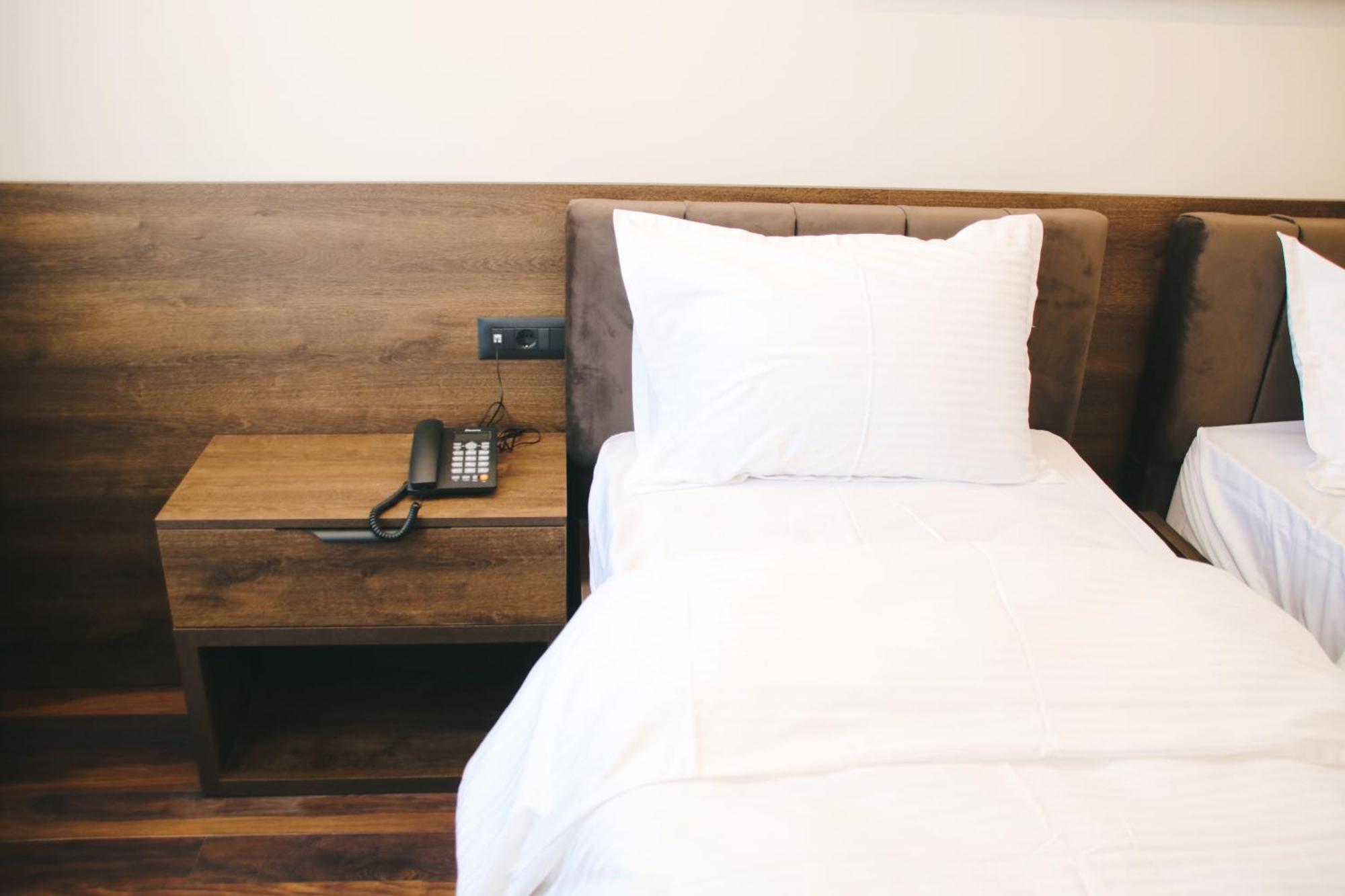 Hotel Rozafa Suhareke Zewnętrze zdjęcie